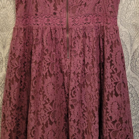Altar'd State Pink/Mauve Above Knee Lace Dress - sz M - Picture 3 of 10